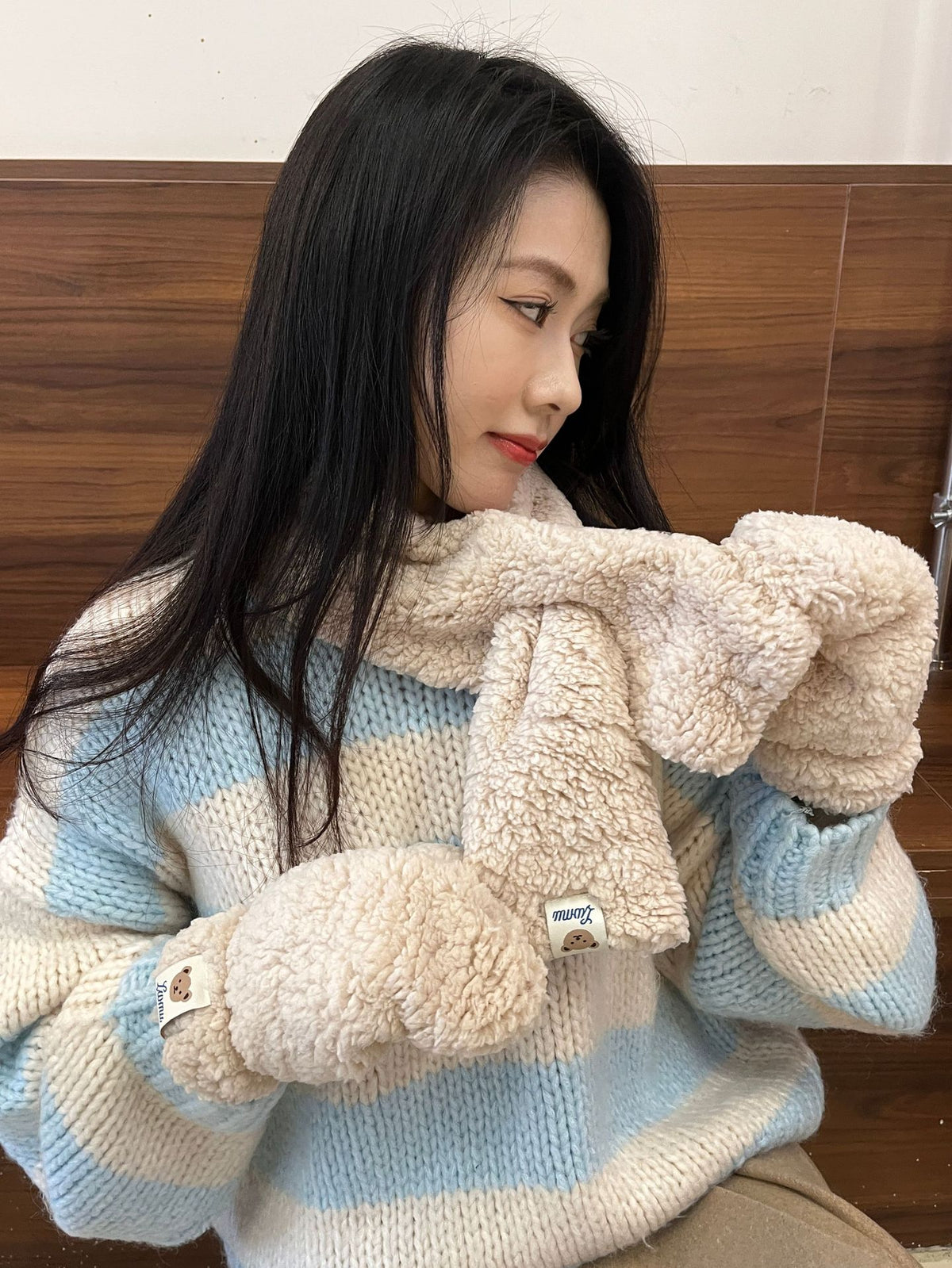 Cartoon Bear Plush Gloves Thickened Warm And Cute Scarf
