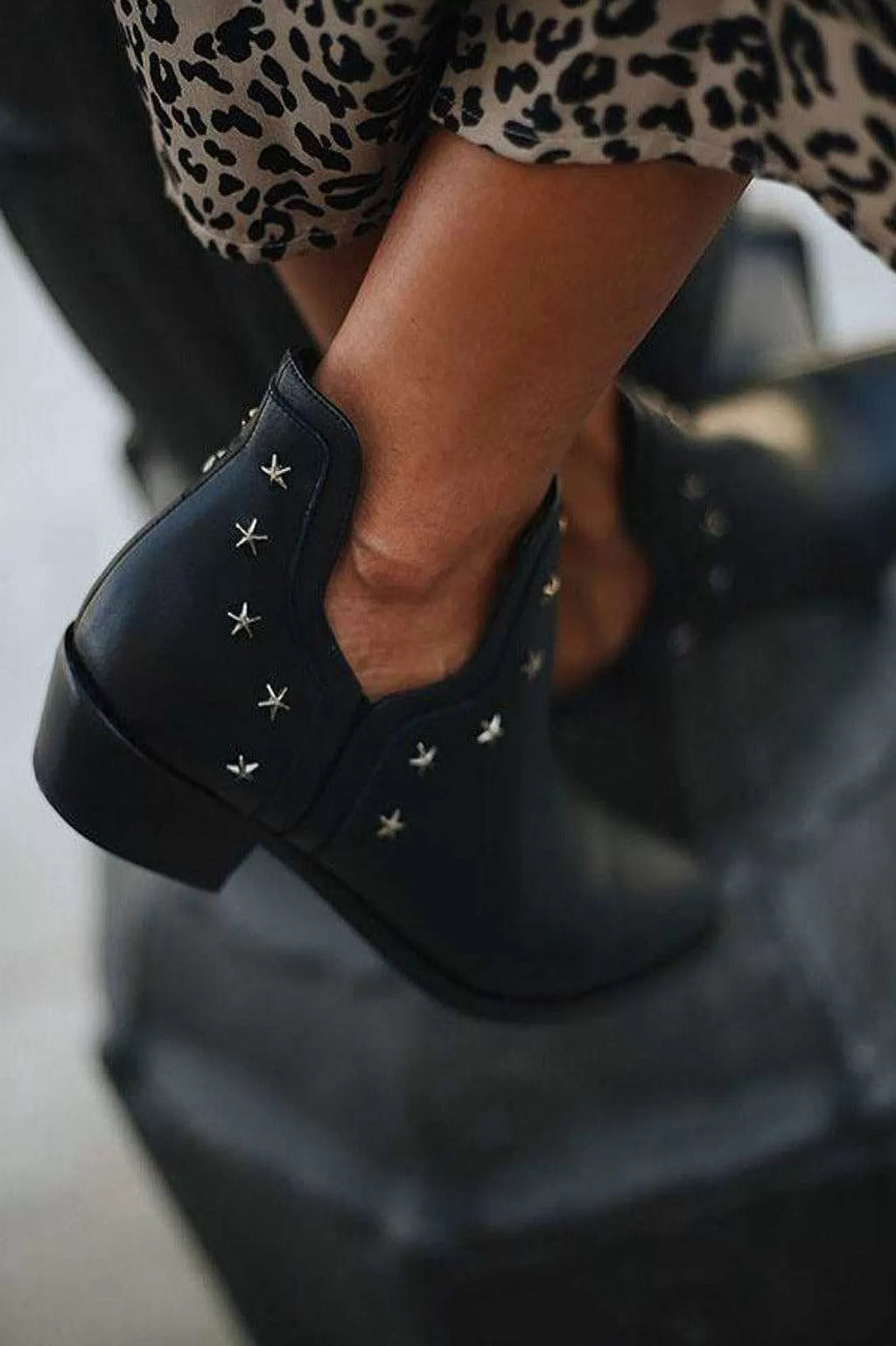 Fashion Ankle Boots With Metal Decoration Low Square Heel Large Size Ladies European And American Style