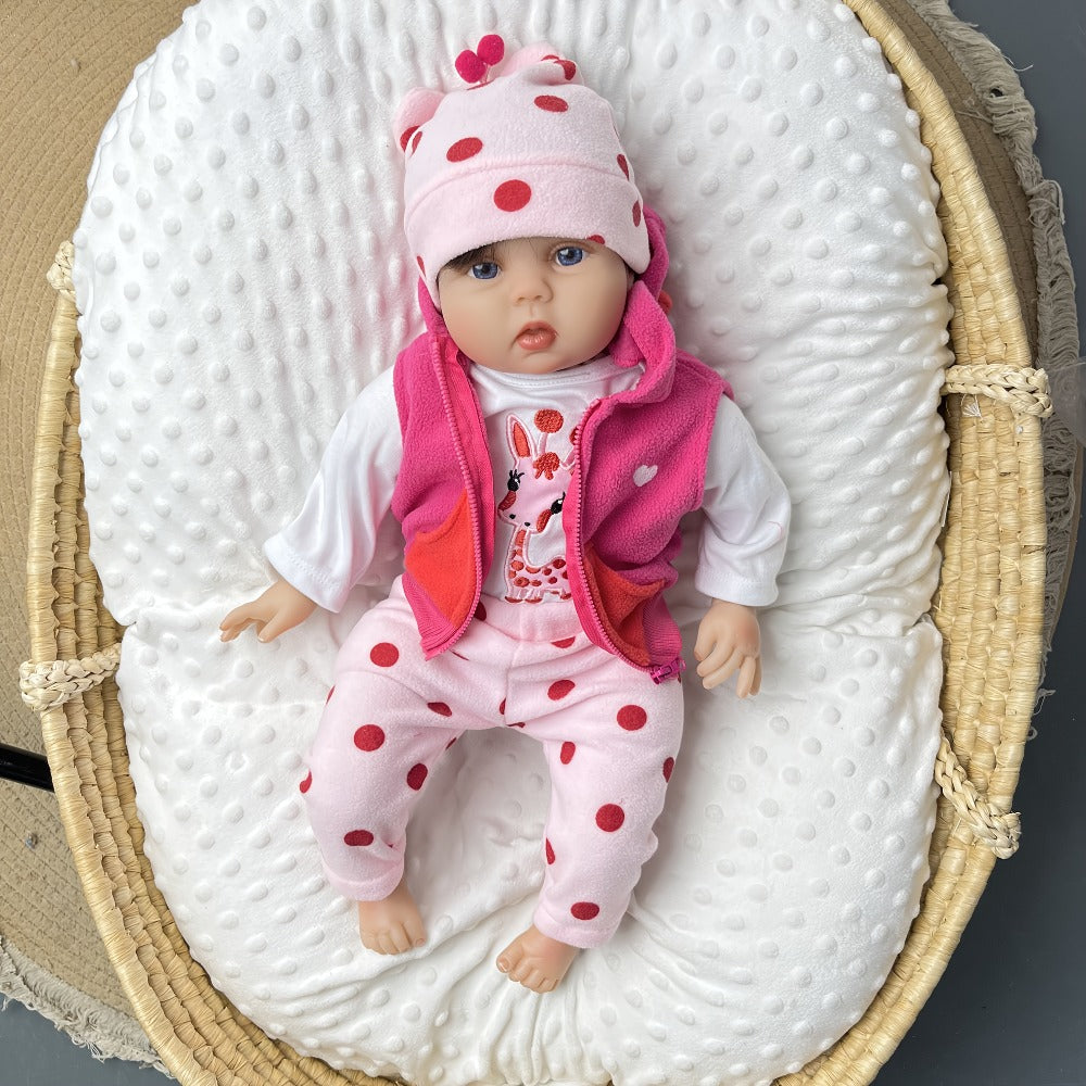 Open-Eye 22-Inch Baby Doll with Pink Giraffe Plush, Giraffe Outfit and 55 cm Size Label for Pretend Play — image 6