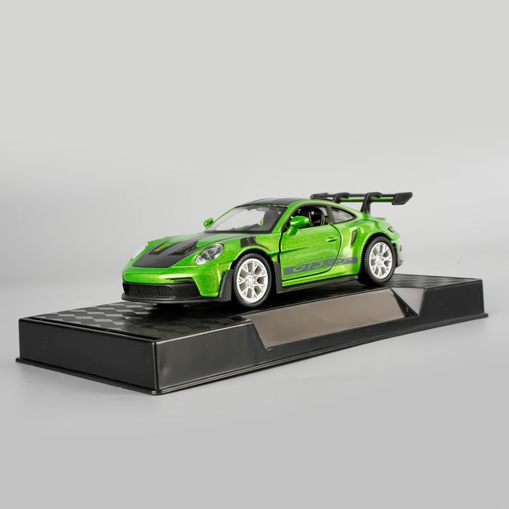 Porsche 911 Die-Cast Collectible Model for Adults, High-Detail Zinc Alloy Display Car for Home Decor Exhibitions — image 7