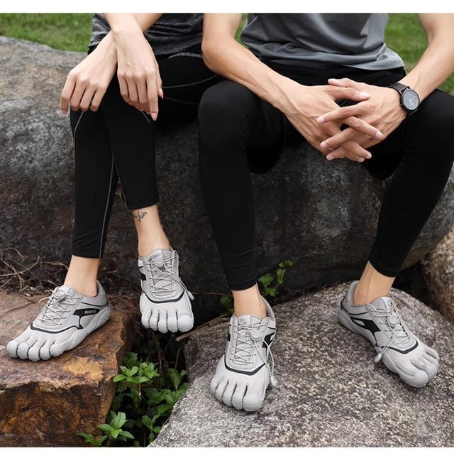 Comfortable Breathable And Lightweight Climbing Training Sneakers