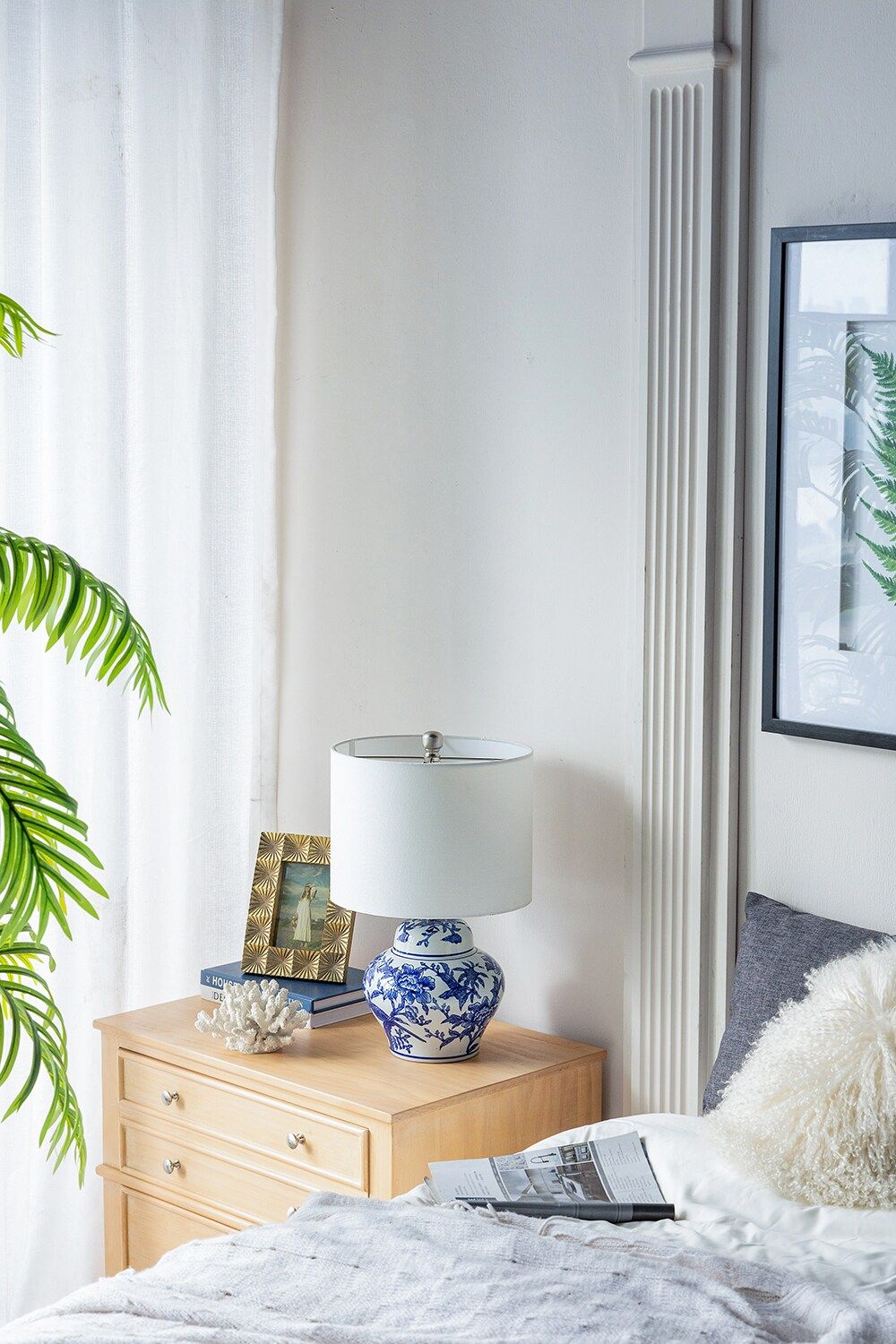 Blue and White Ceramic Vase Table Lamp with White Linen Shade